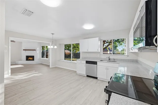 $260,000 | 2742 Pepperidge Drive East, Lancaster, TX 75134