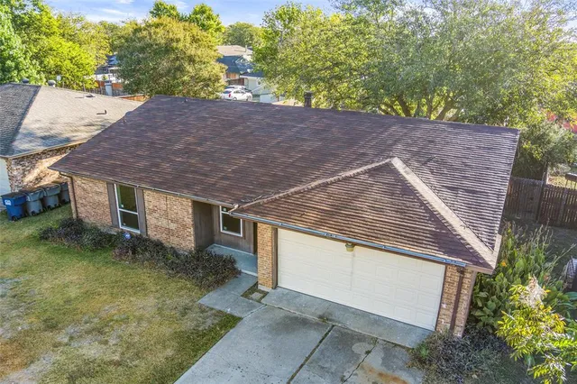 $260,000 | 2742 Pepperidge Drive East, Lancaster, TX 75134