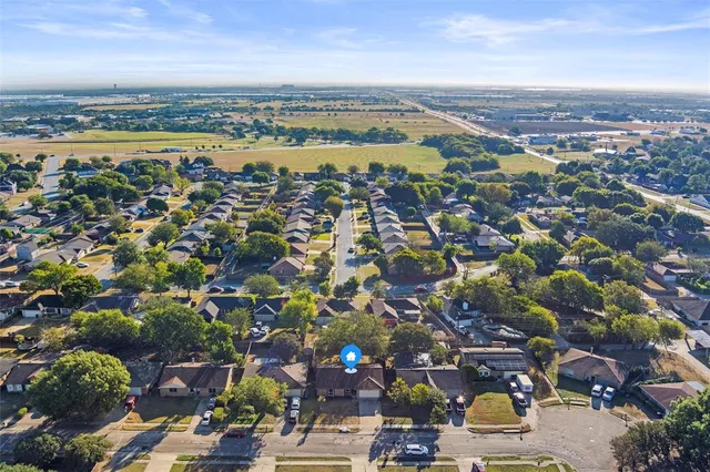 $260,000 | 2742 Pepperidge Drive East, Lancaster, TX 75134