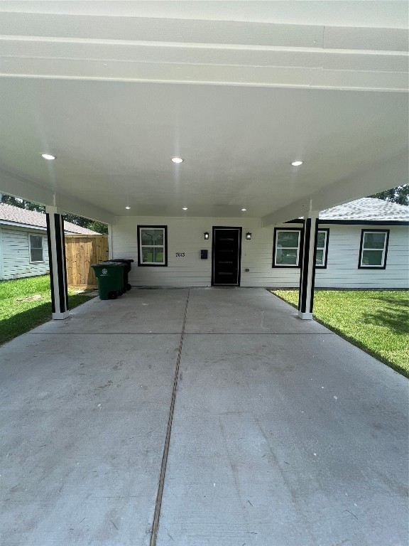 7613 Lady Street Houston, TX 77021 - Photo 3 of 18 a view of a house with a street