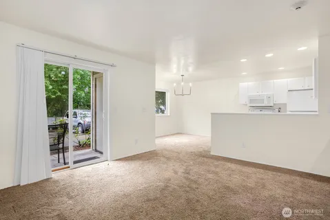 $360,000 | 6525 200th Street Southwest, Unit 101, Lynnwood, WA 98036