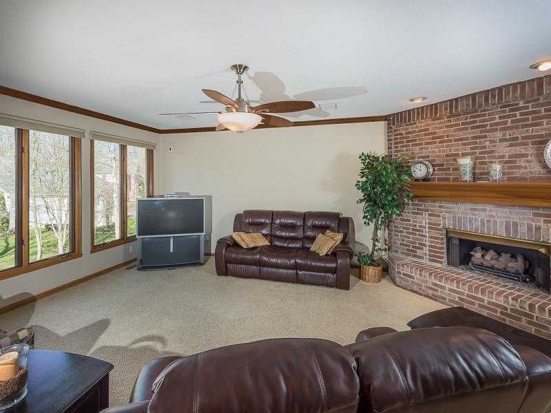 12378 Bridgewater Road Indianapolis, IN 46256 - Photo 3 of 22 Gallery Image 3