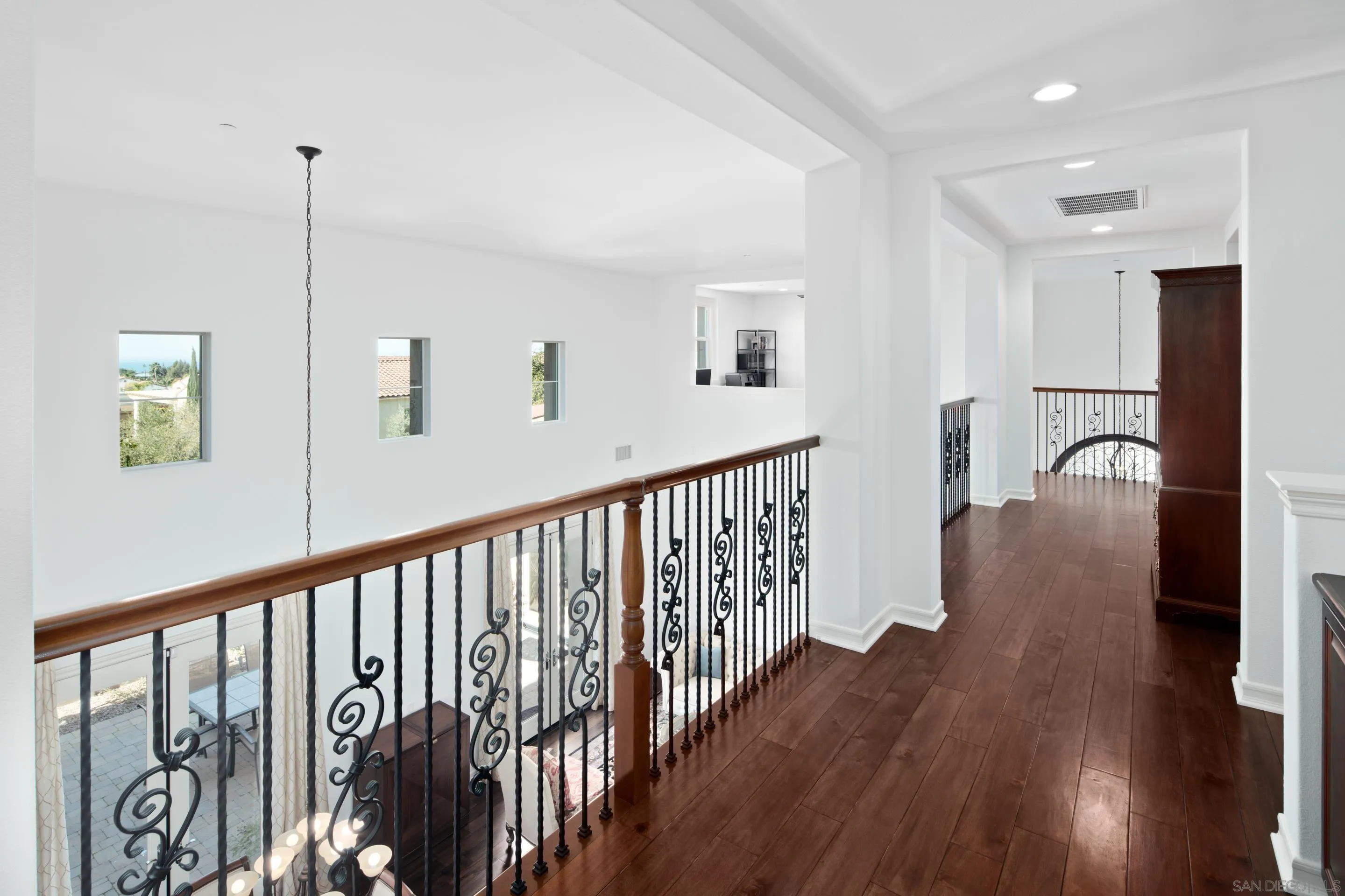 931 Bluejack Road Encinitas, CA 92024 - Photo 18 of 37 a view of entryway with wooden floor