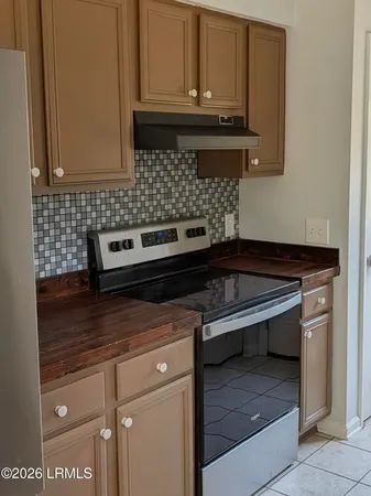 $2,100 | 37 Burlington Circle, Beaufort, SC 29906