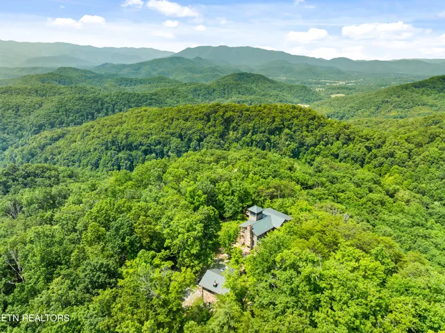$1,750,000 | 1265 Lookout Trail, Townsend, TN 37882