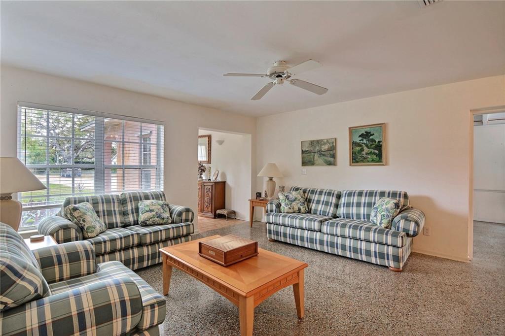 435 Greytwig Road Vero Beach, FL 32963 - Photo 4 of 30 Gallery Image 4