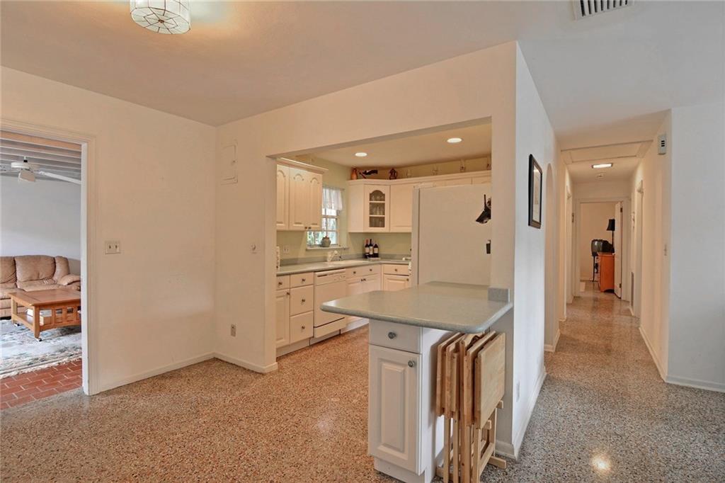 435 Greytwig Road Vero Beach, FL 32963 - Photo 8 of 30 Gallery Image 8