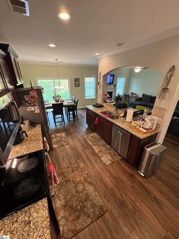 $529,900 | 204 Easton Mdw Way, Greer, SC 29650