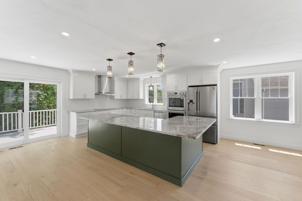 36 Colonial Road Webster, MA 01570 - Photo 8 of 42