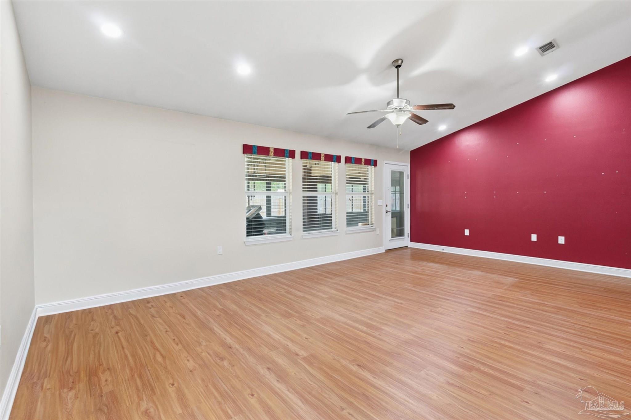 4420 Piedmont Way Milton, FL 32583 - Photo 13 of 47