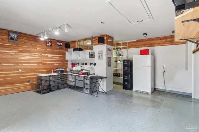 a view of a livingroom with furniture and entryway
