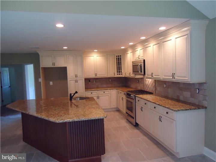 3408 Tyson Road Newtown Square, PA 19073 - Photo 4 of 25