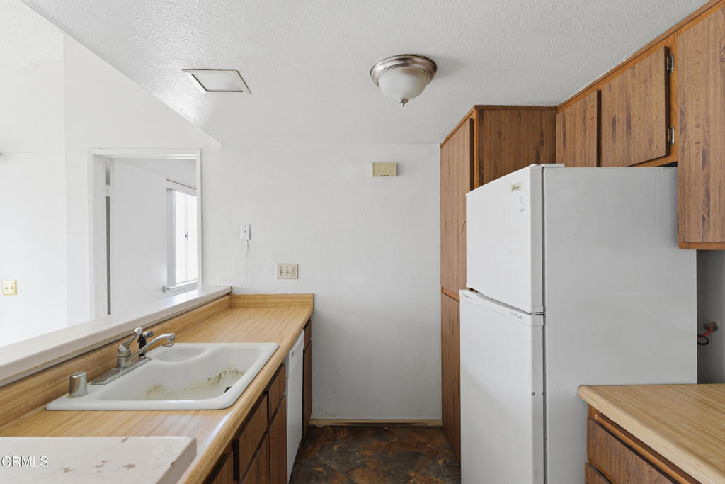 4561 Alamo Street, Unit F Simi Valley, CA 93063 - Photo 11 of 24