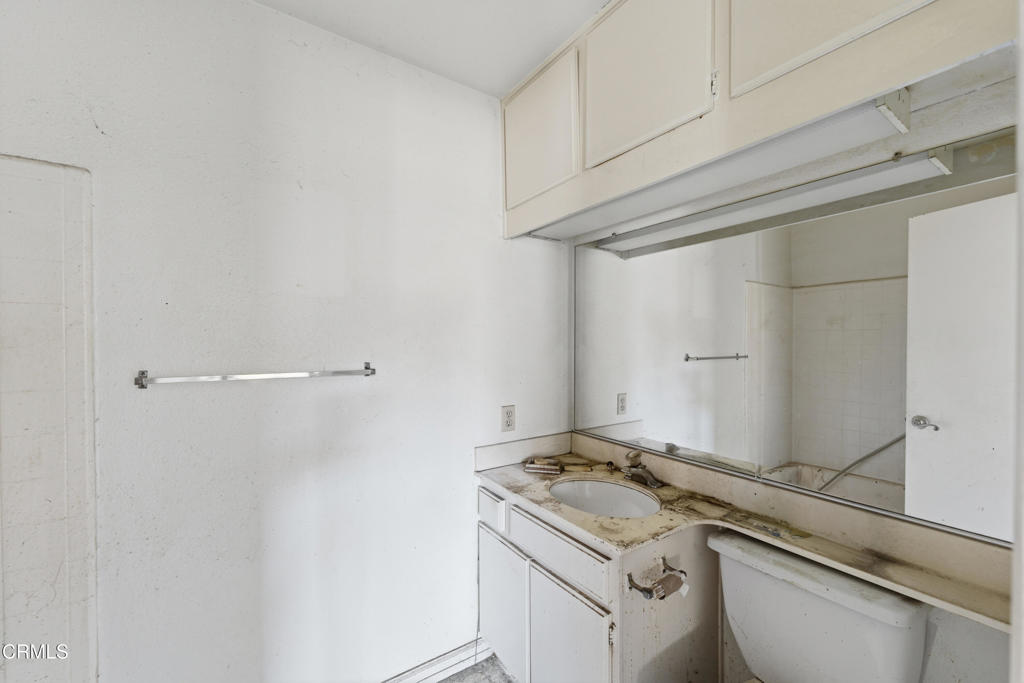 4561 Alamo Street, Unit F Simi Valley, CA 93063 - Photo 14 of 24