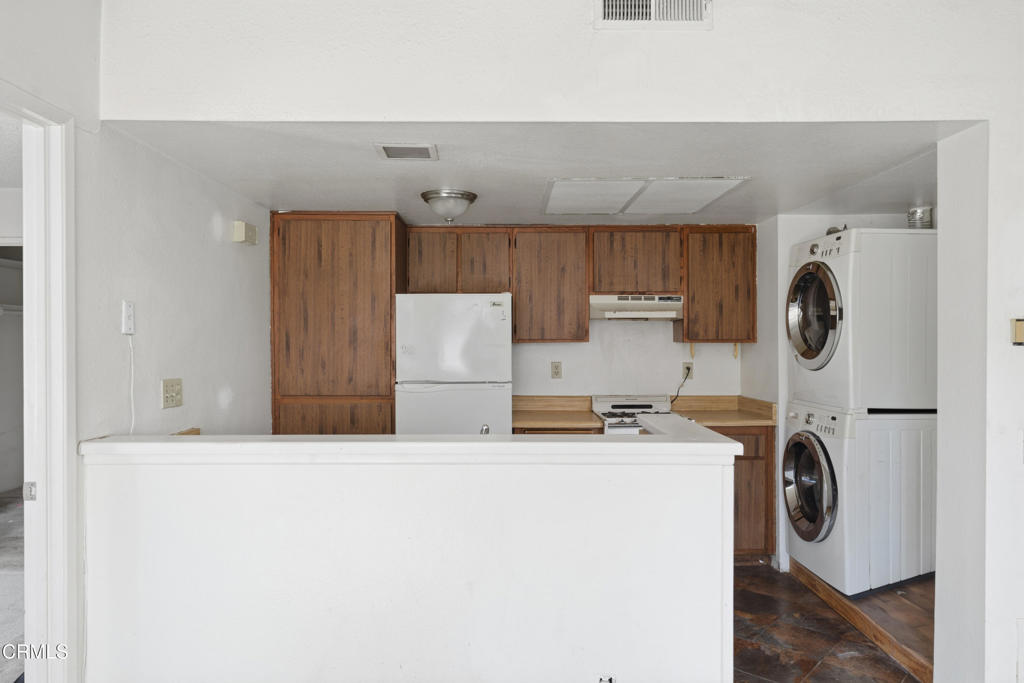 4561 Alamo Street, Unit F Simi Valley, CA 93063 - Photo 9 of 24