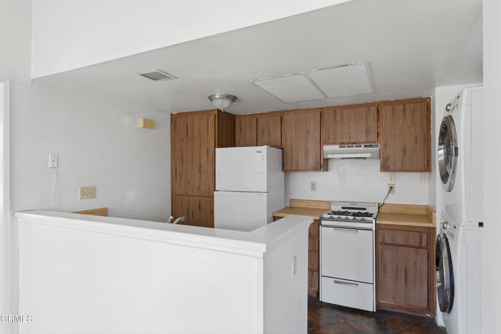4561 Alamo Street, Unit F Simi Valley, CA 93063 - Photo 10 of 24