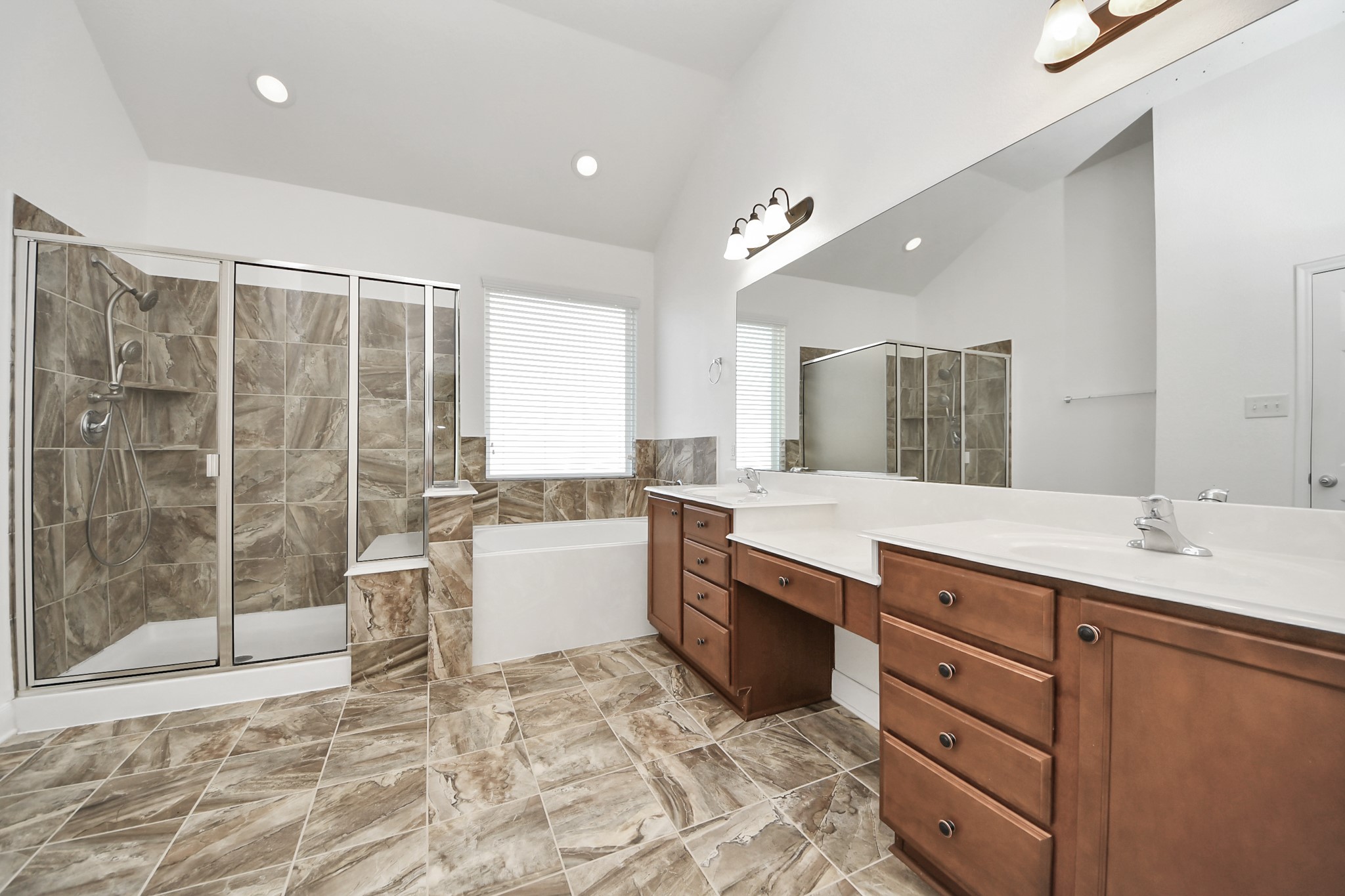 1947 Parnevik Place Conroe, TX 77304 - Photo 28 of 37 Primary Restroom