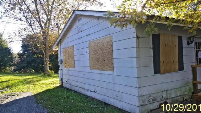 202 Red Pond Road Sweetwater, TN 37874 - Photo 4 of 13 PHOTO_20181029_171004 dated