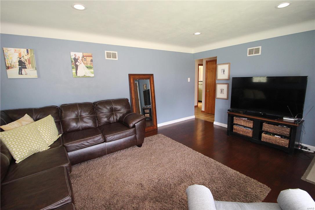 425 Forder Road St. Louis, MO 63129 - Photo 8 of 43 Gallery Image 8