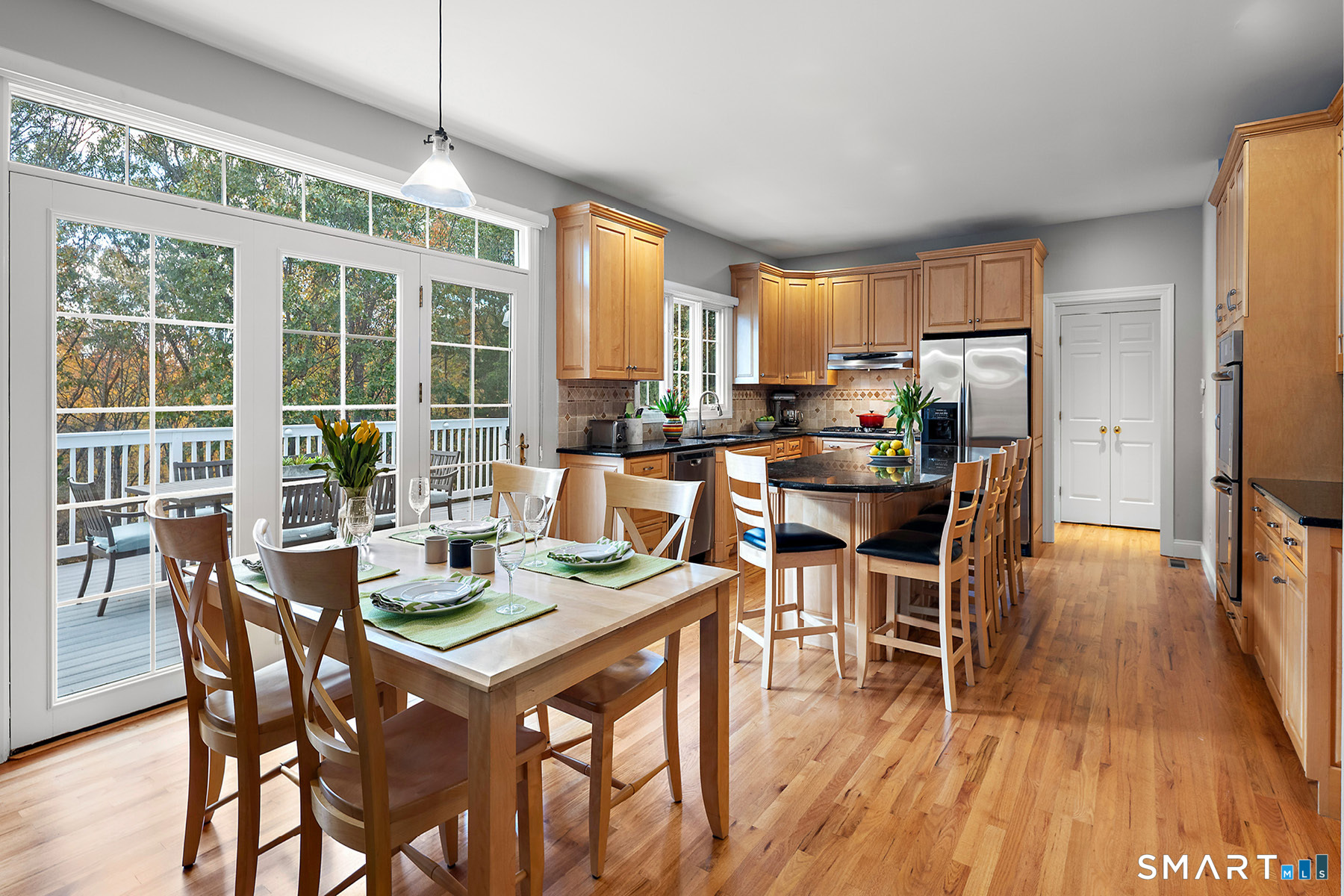 381 Chestnut Hill Road Norwalk, CT 06851 - Photo 15 of 40