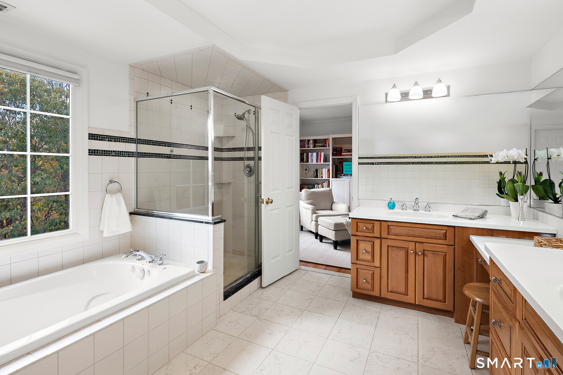 381 Chestnut Hill Road Norwalk, CT 06851 - Photo 33 of 40