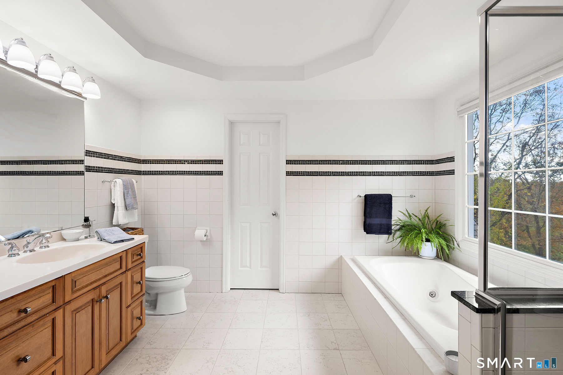 381 Chestnut Hill Road Norwalk, CT 06851 - Photo 34 of 40