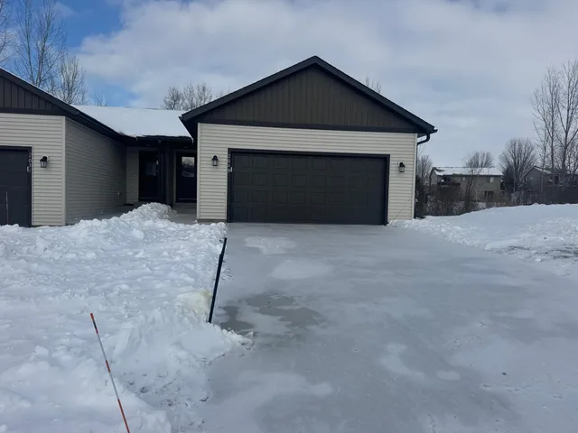 $309,900 | 2049 East 20th Street, Zumbrota, MN 55992