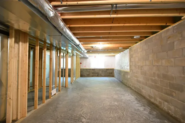 $309,900 | 2049 East 20th Street, Zumbrota, MN 55992