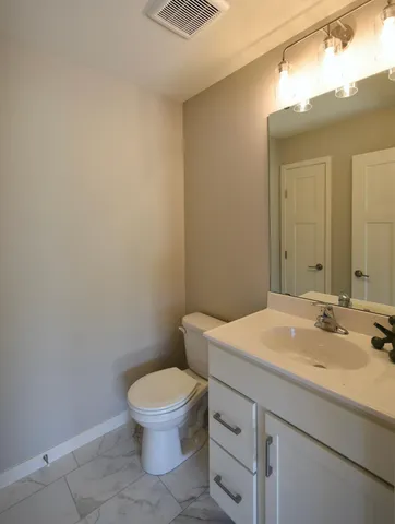 $309,900 | 2049 East 20th Street, Zumbrota, MN 55992