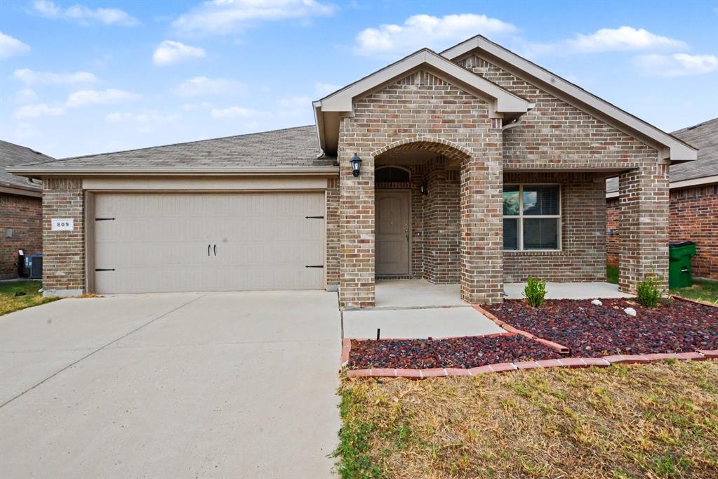 809 Rutherford Drive Crowley, TX 76036 - Photo 1 of 30 Gallery Image 1