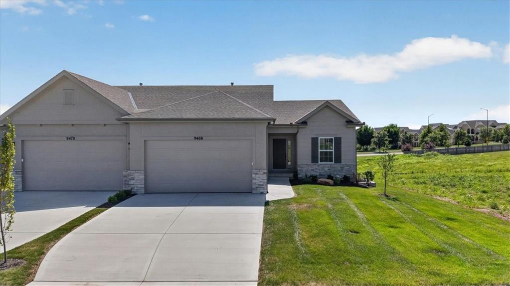 9468 Shady Bend Road Lenexa, KS 66227 - Photo 45 of 58