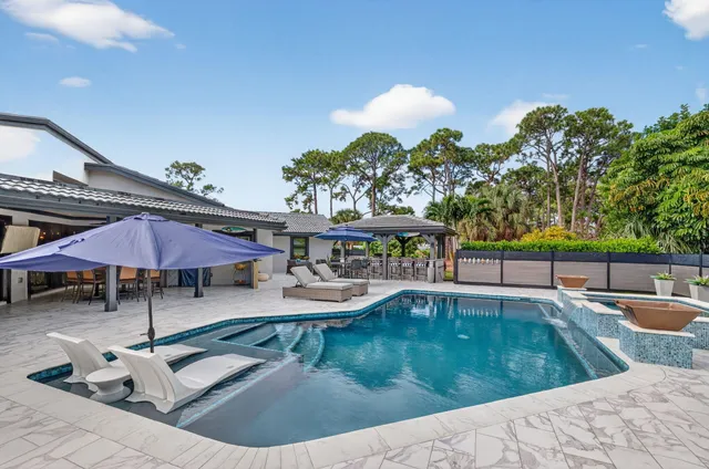 $2,725,000 | 5212 Foxpointe Circle, Delray Beach, FL 33445