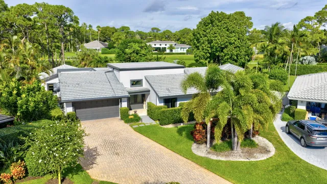 $2,725,000 | 5212 Foxpointe Circle, Delray Beach, FL 33445
