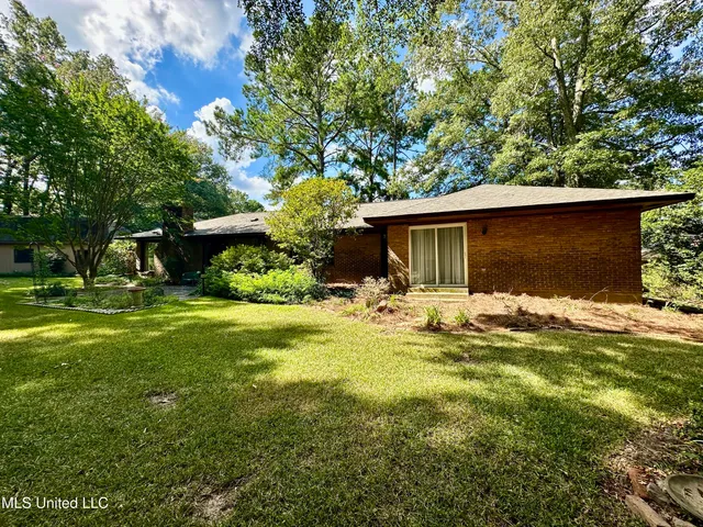 $240,000 | 605 Herndon Hill Drive, Clinton, MS 39056