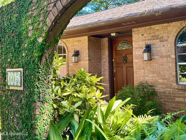 $240,000 | 605 Herndon Hill Drive, Clinton, MS 39056