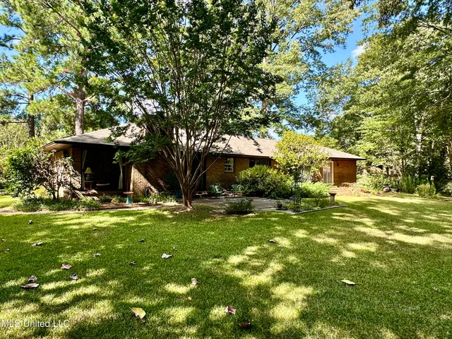 $240,000 | 605 Herndon Hill Drive, Clinton, MS 39056