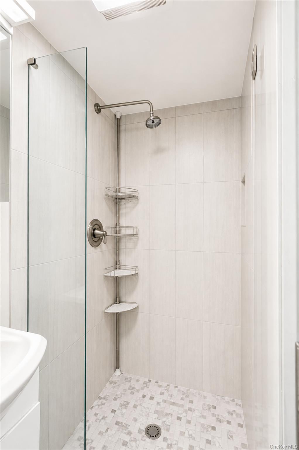 21-31 25th Road Queens, NY 11102 - Photo 14 of 37 Gallery Image 14