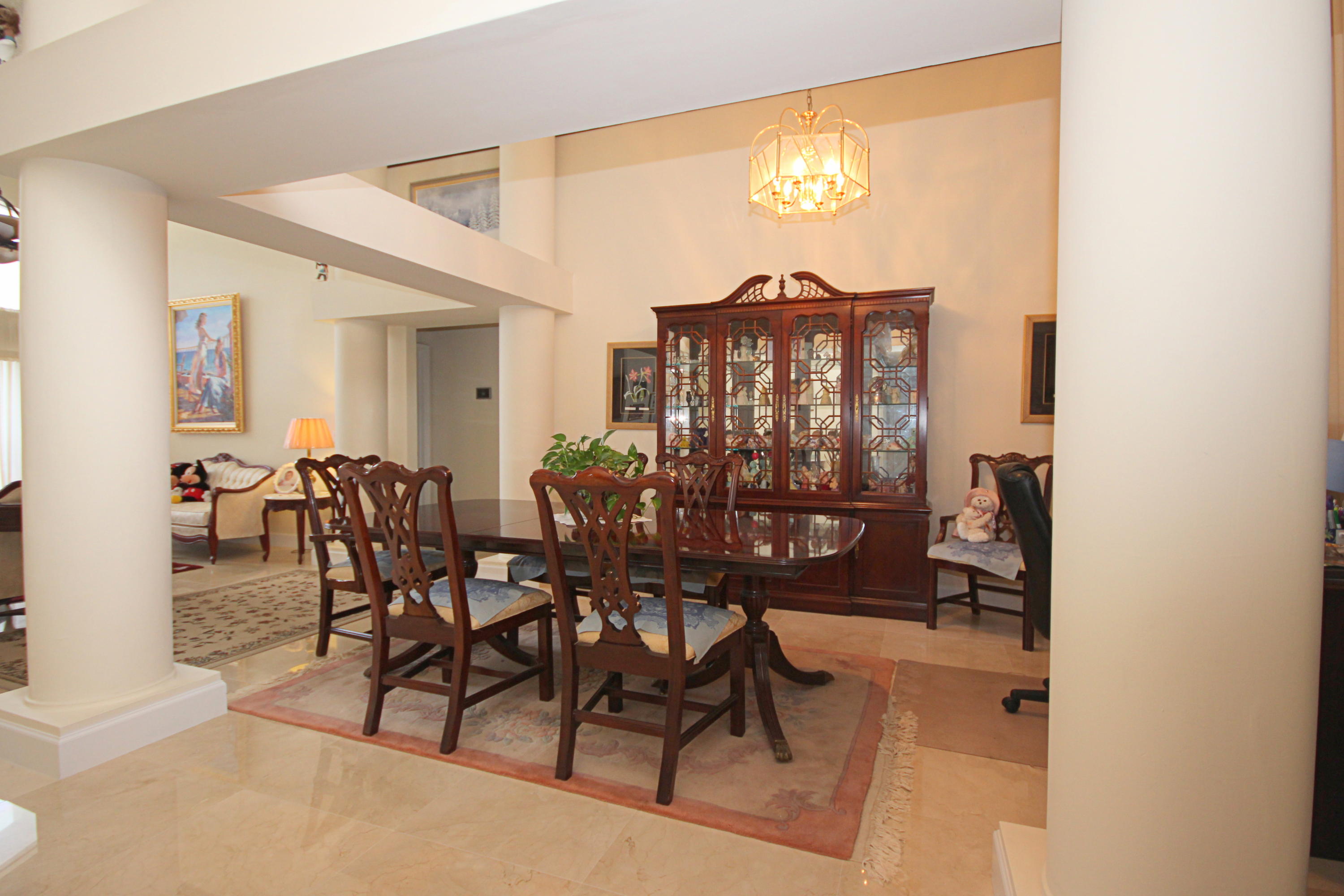 381 Cottonwood Lane Boca Raton, FL 33487 - Photo 5 of 14 381 COTTONWOOD DR 022