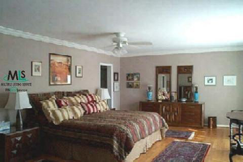 521 Shelden Road Grosse Pointe, MI 48236 - Photo 4 of 7 853673-3.JPG