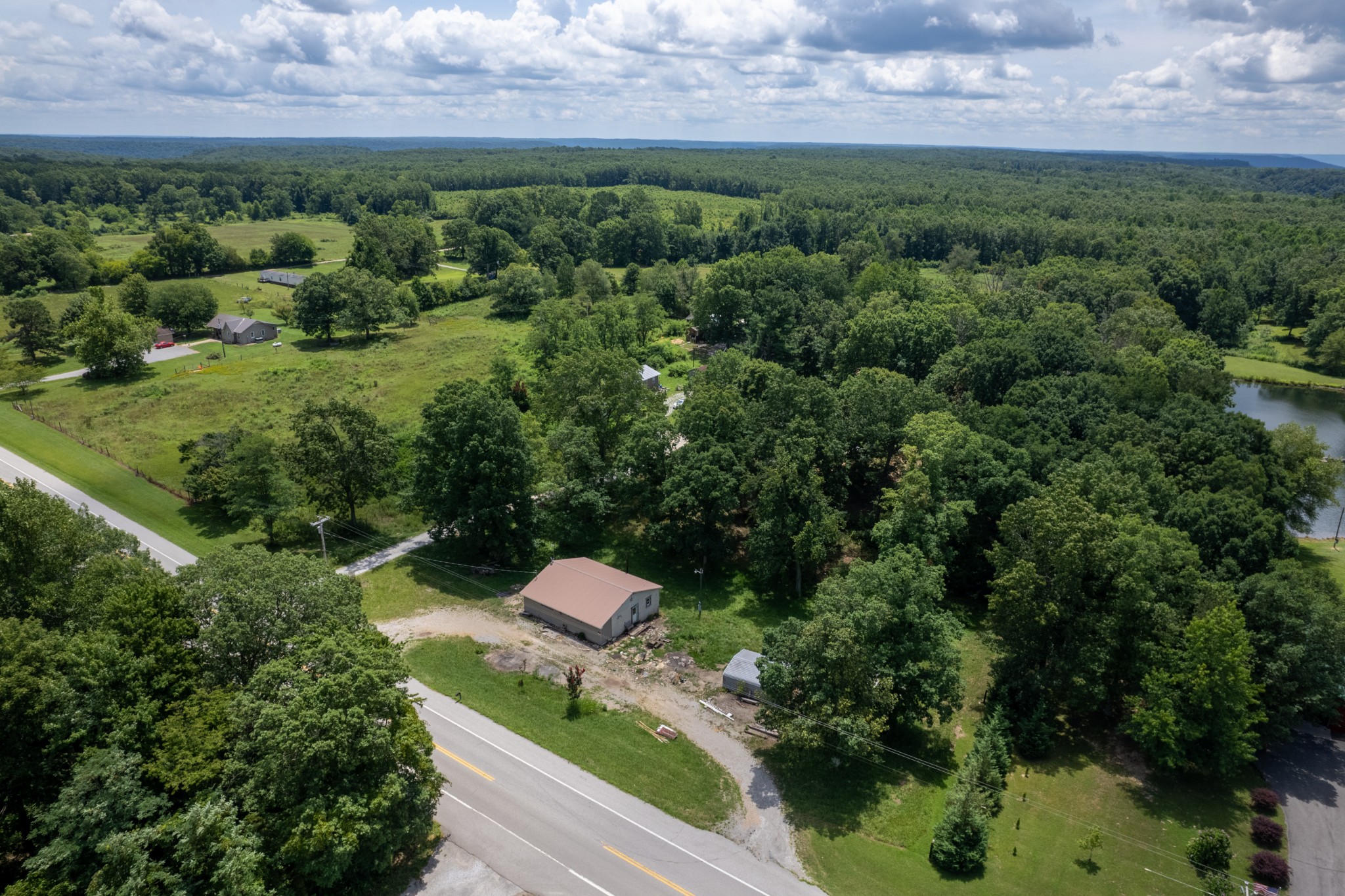 5650 Rowe Gap Road Belvidere, TN 37306 - Photo 13 of 31