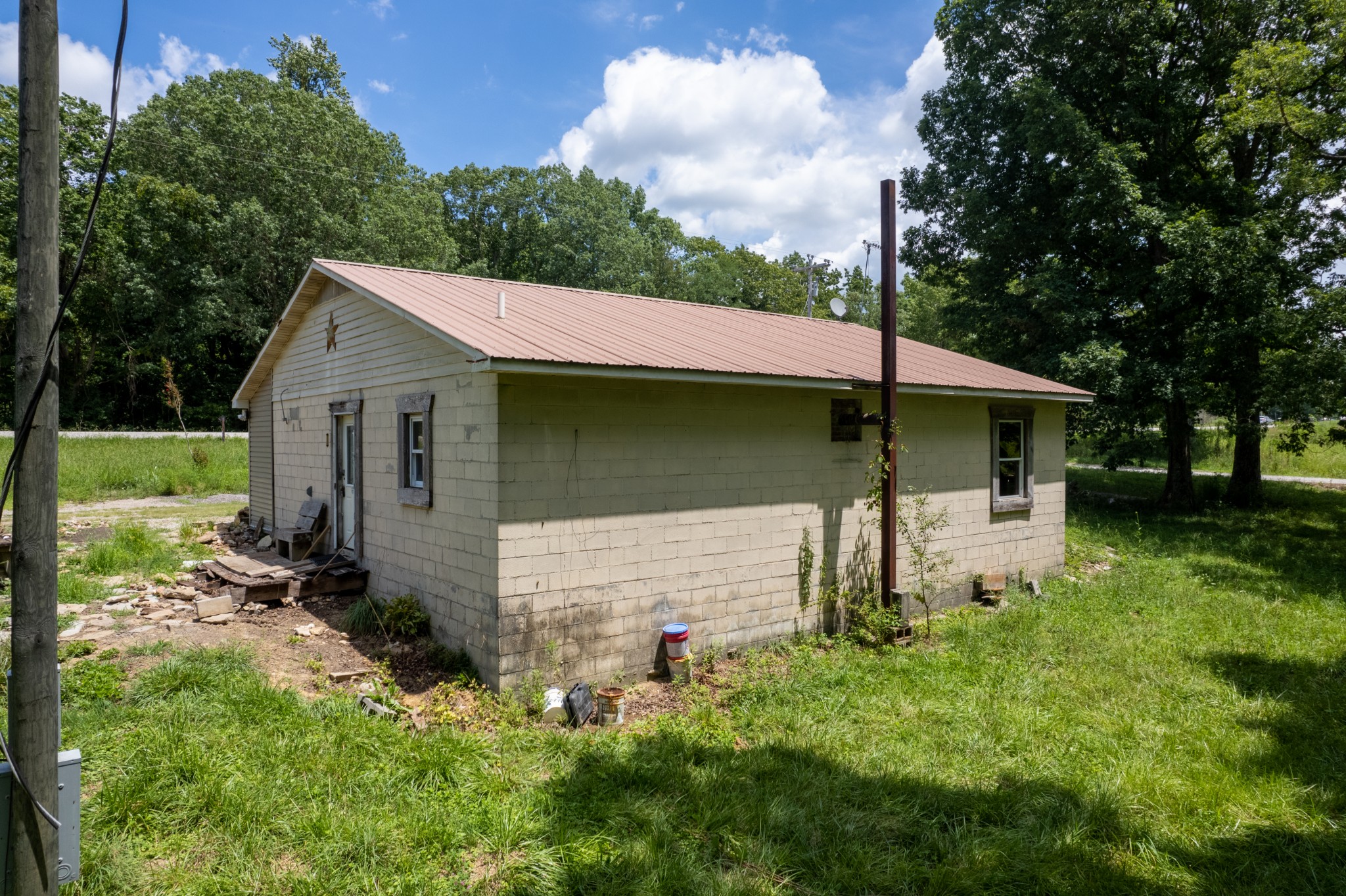 5650 Rowe Gap Road Belvidere, TN 37306 - Photo 5 of 31