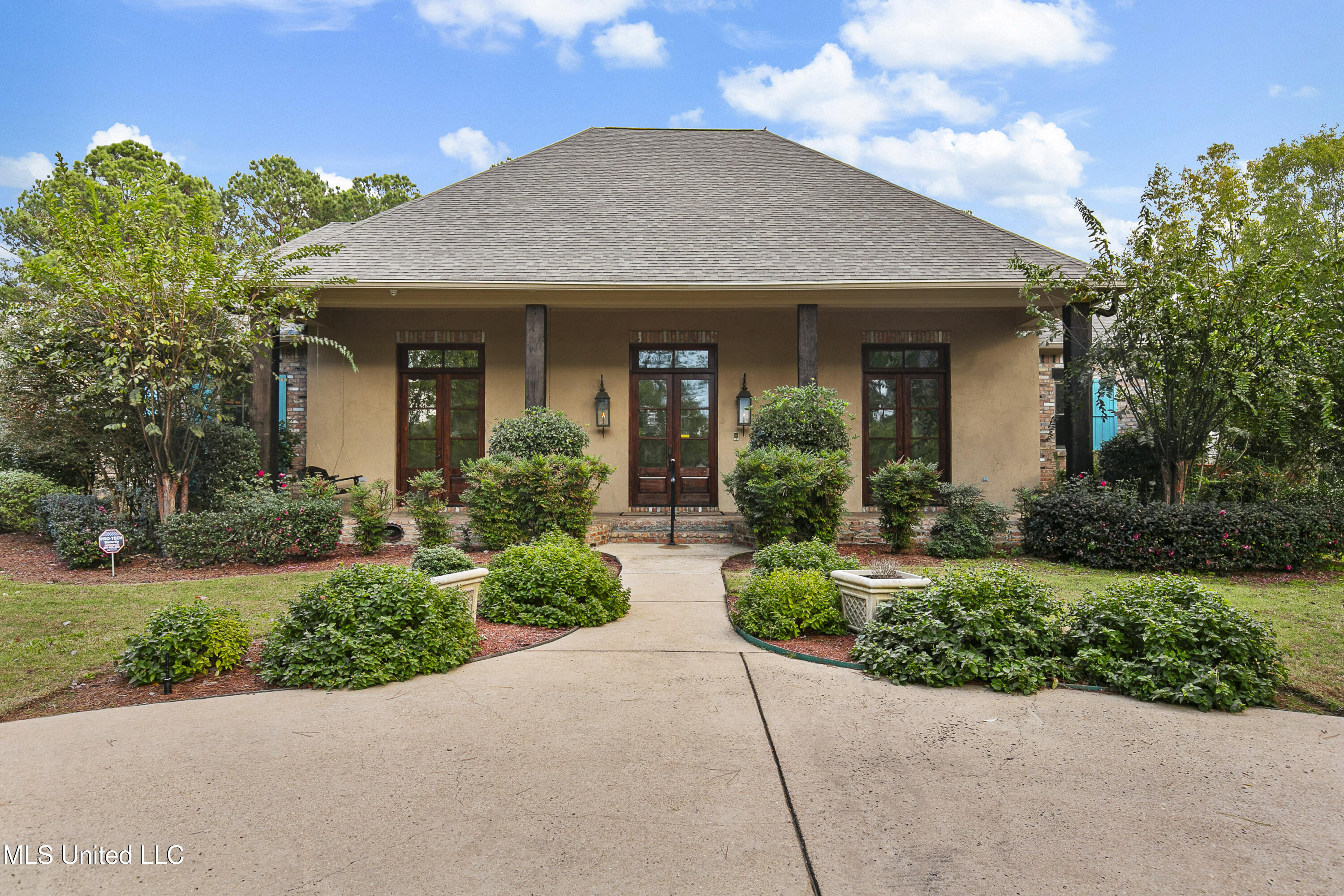 1 Eastbrooke Circle Madison, MS 39110 - Photo 2 of 127 1 Eastbrook Cir-9