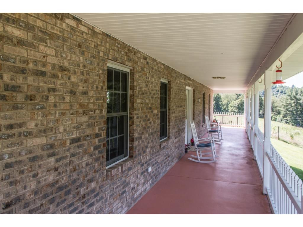 27210 Fairhaven Road Damascus, VA 24236 - Photo 5 of 27 Photo 5