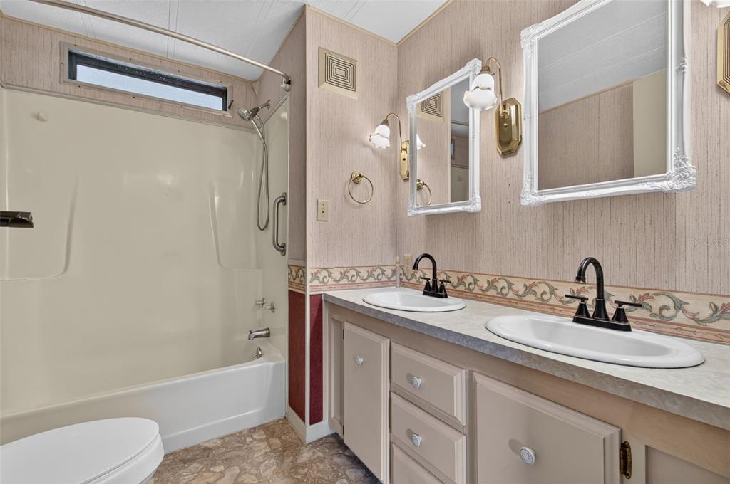 1674 Northeast 162nd Street Citra, FL 32113 - Photo 17 of 27