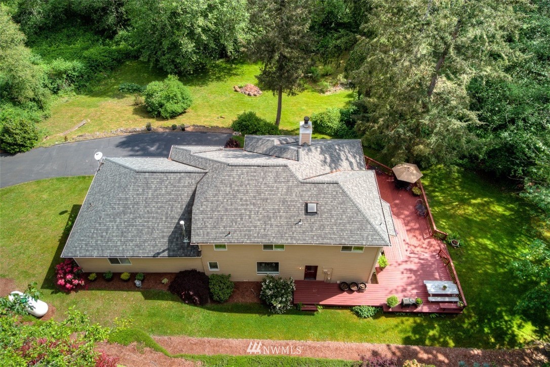 622 Northeast Paulson Road Poulsbo, WA 98370 - Photo 3 of 24 Gallery Image 3