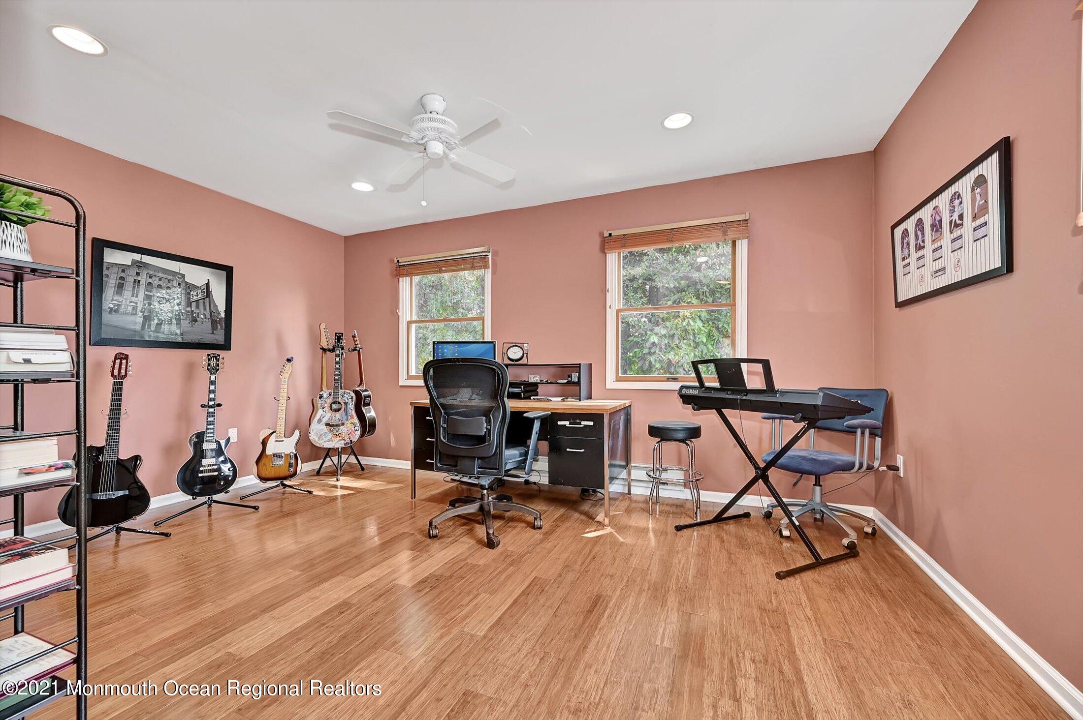 17 Regal Road Manalapan, NJ 07726 - Photo 21 of 40 23-14611748