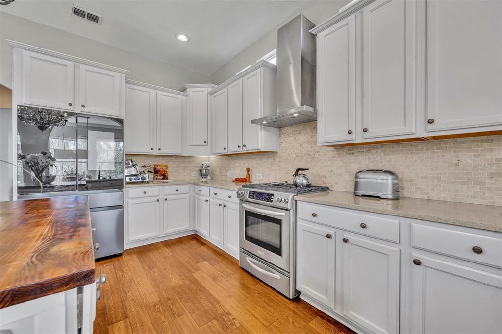 807 Oak Shadows Road Celebration, FL 34747 - Photo 12 of 95