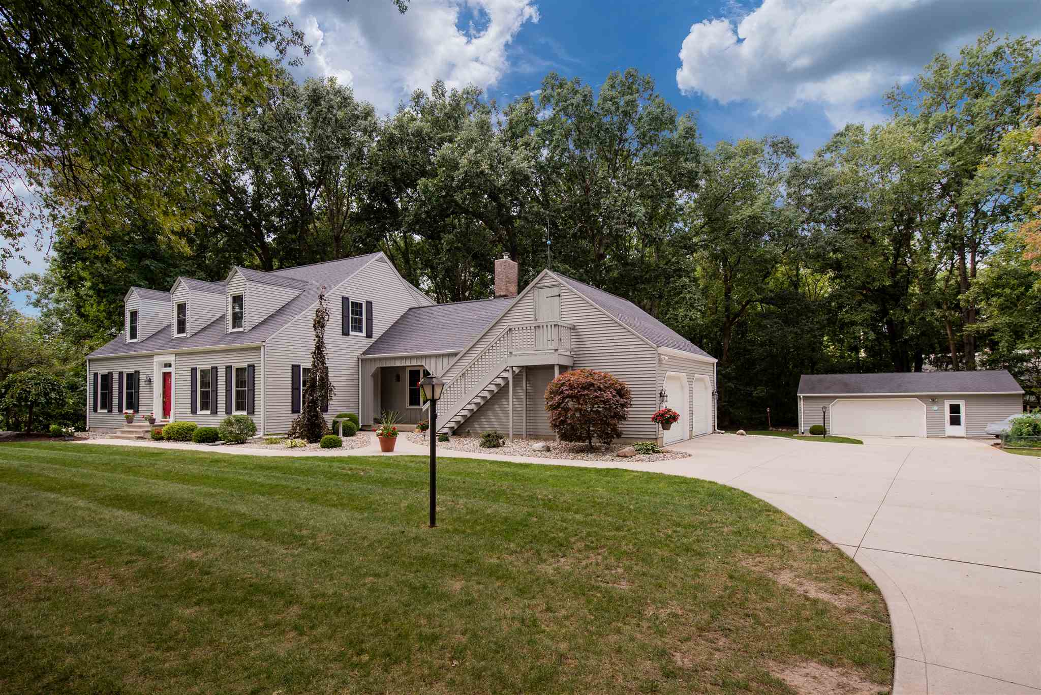 10115 Wheelock Road Fort Wayne, IN 46835 - Photo 3 of 36