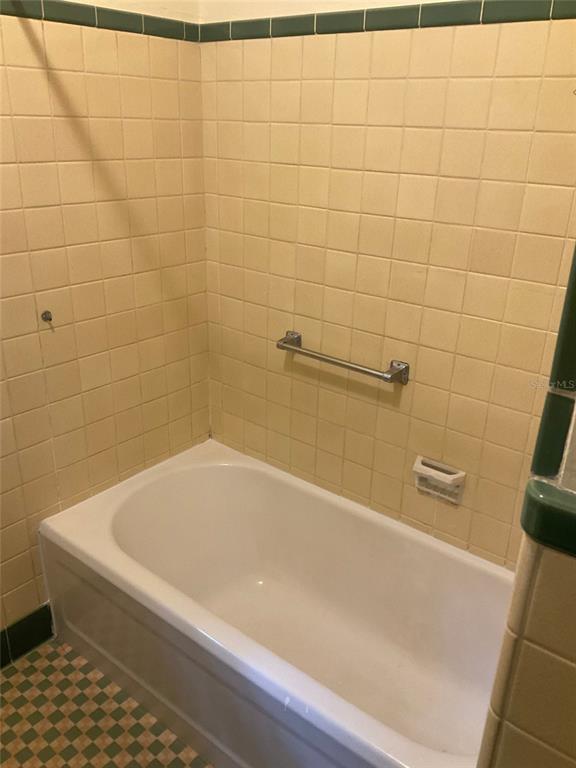 2721 Southwest 3rd Place Gainesville, FL 32607 - Photo 15 of 18
