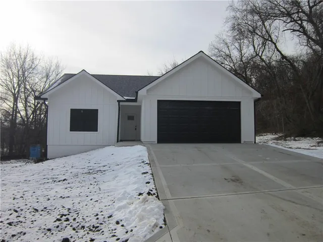 $350,000 | 1219 Paton Street, Excelsior Springs, MO 64024